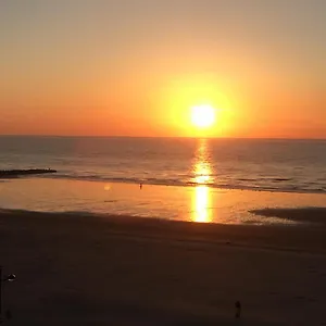 https://sunshine-zeedijk-studio-nieuw.hotelsghent.com